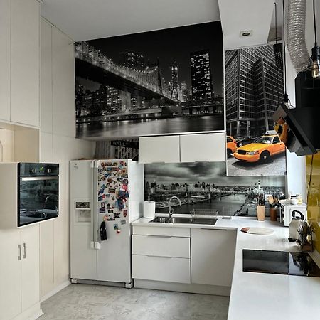 P-122 Piotrkowska Apartment. Лодз Екстериор снимка