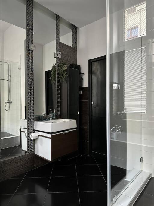 P-122 Piotrkowska Apartment. Лодз Екстериор снимка