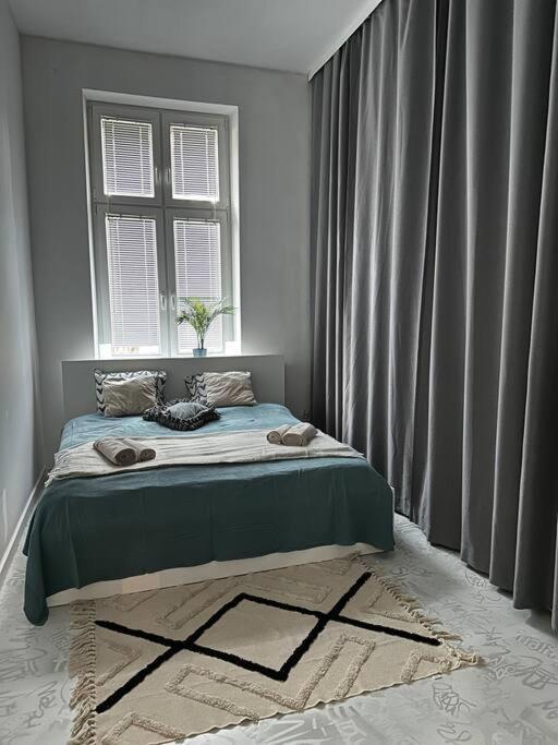 P-122 Piotrkowska Apartment. Лодз Екстериор снимка