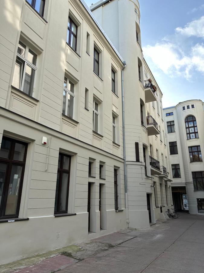P-122 Piotrkowska Apartment. Лодз Екстериор снимка