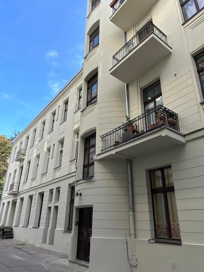 P-122 Piotrkowska Apartment. Лодз Екстериор снимка